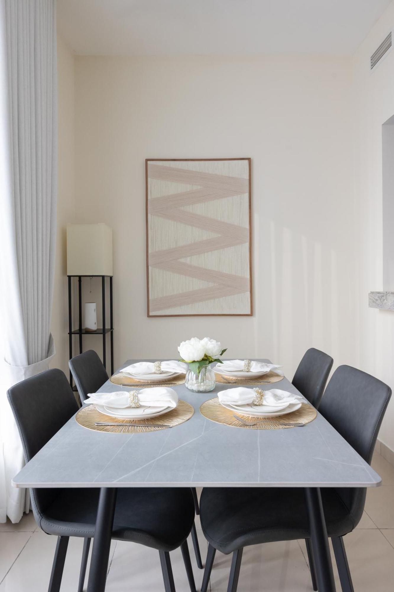 Bright & Cozy In Heart Of Marina Apartment *